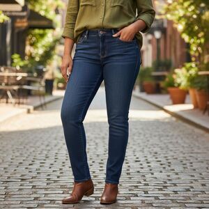 Women’s Plus Size Torrid Dark Wash Curvy Skinny Jeans Size 18 T NWOT